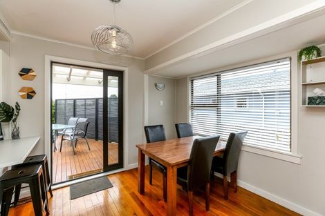 Photo of property in 15 Tainui Street, Welbourn, New Plymouth, 4312