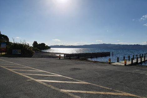 Photo of property in 20 Kurapoto Lane, Rainbow Point, Taupo, 3330