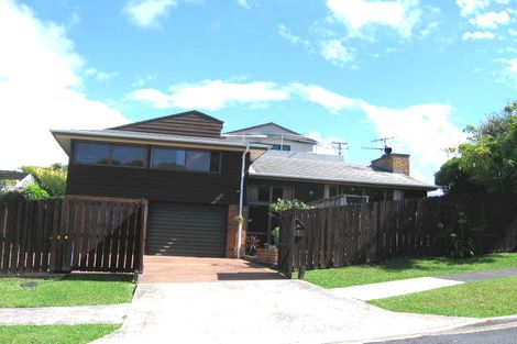 Photo of property in 2/33 Sharon Road, Waiake, Auckland, 0630
