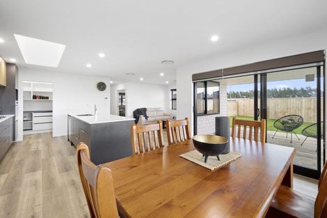 Photo of property in 8 Kararaina Close, Whalers Gate, New Plymouth, 4310