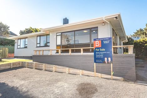 Photo of property in 74c Cornfoot Street, Castlecliff, Whanganui, 4501
