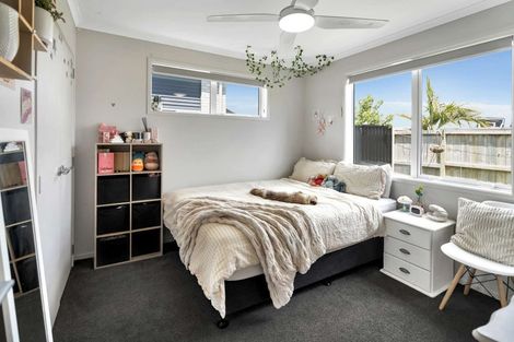 Photo of property in 12 Empire Crescent, Papamoa, 3118