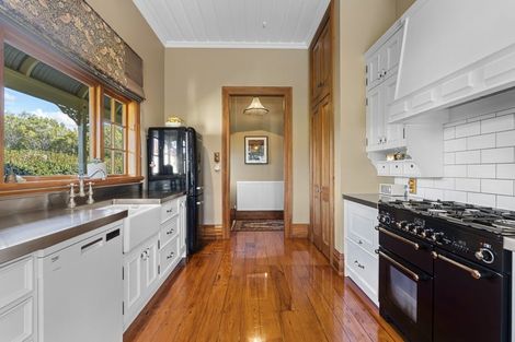 Photo of property in 137 Egmont Road, Hillsborough, New Plymouth, 4372