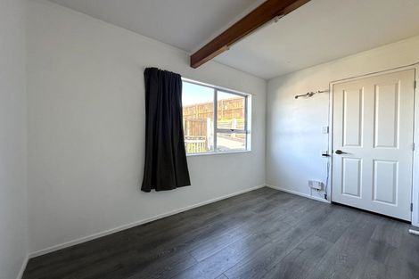 Photo of property in 195 West Harbour Drive, West Harbour, Auckland, 0618