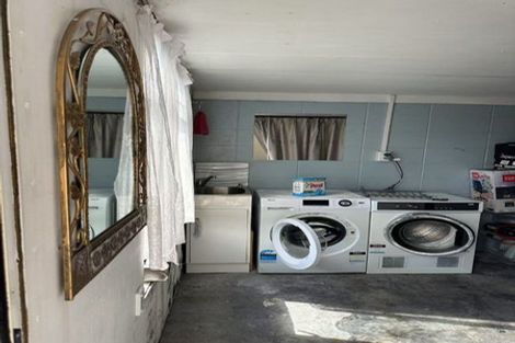 Photo of property in 10 Kereru Street, Henderson, Auckland, 0612