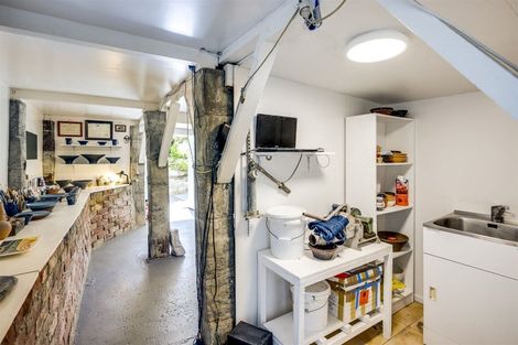 Photo of property in 6 Cameron Road, Bluff Hill, Napier, 4110