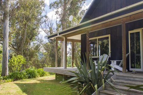 Photo of property in 211 Rochfort Road, Kahuranaki, Havelock North, 4295