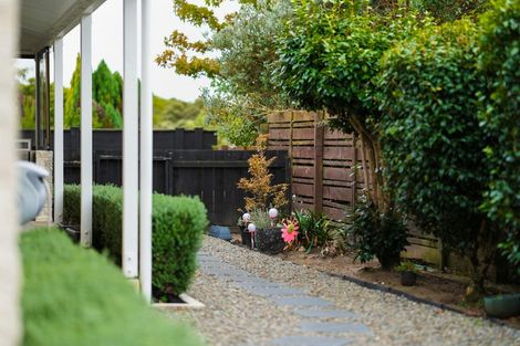 Photo of property in 34a Rewarewa Crescent, Waikanae, 5036