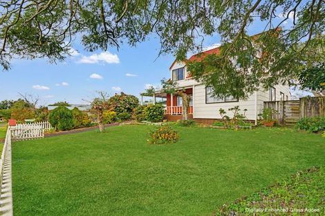 Photo of property in 14 Riverside Drive, Waiuku, 2123
