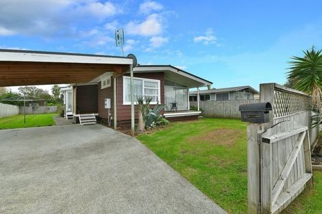 Photo of property in 5 Mary Keane Lane, Parakai, 0830