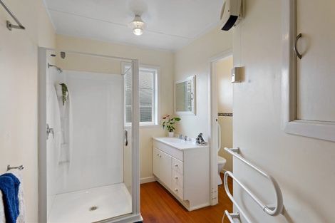 Photo of property in 16 Rimu Street, Otaki, 5512