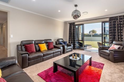 Photo of property in 1 Mcdonald Way, Lansdowne, Masterton, 5810