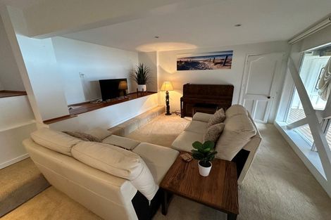 Photo of property in 10 Sykes Avenue, Hatfields Beach, Orewa, 0931