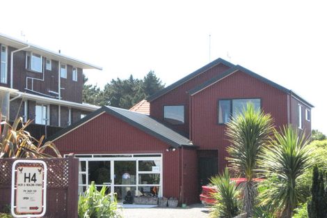 Photo of property in 37 Larnach Street, Waimairi Beach, Christchurch, 8083