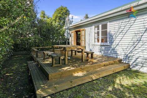 Photo of property in 1 Kopara Grove, Stokes Valley, Lower Hutt, 5019