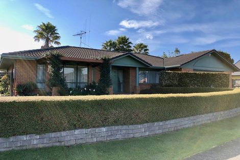 Photo of property in 11 Fendalton Drive, Rototuna, Hamilton, 3210