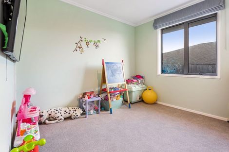Photo of property in 1 Reserva Crescent, Kumeu, 0810