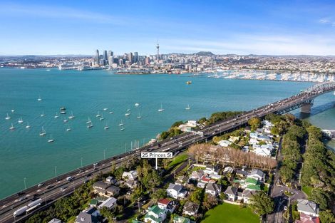 Photo of property in 25 Princes Street, Northcote Point, Auckland, 0627
