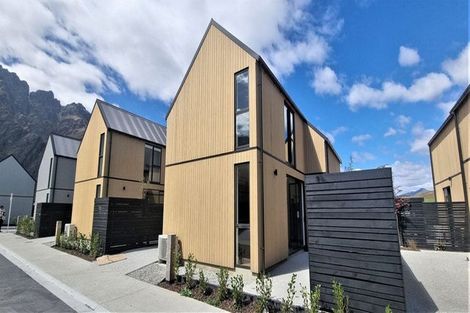 Photo of property in 10 Boulder Lane, Jacks Point, 9371