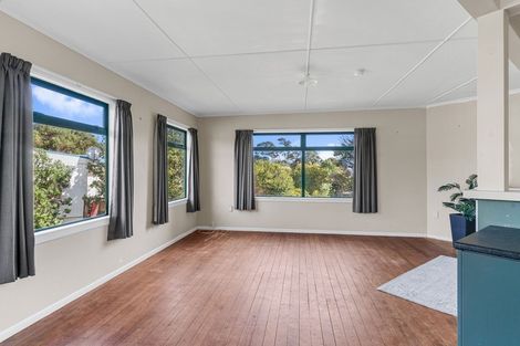 Photo of property in 4 Sea View Road, Baylys Beach, Dargaville, 0377