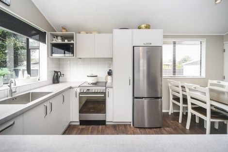 Photo of property in 6 Mercury Street, Milson, Palmerston North, 4414