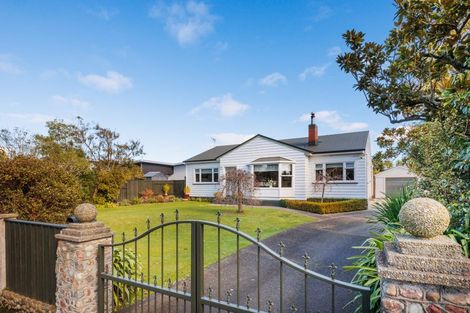 Photo of property in 21 Karina Terrace, Roslyn, Palmerston North, 4414