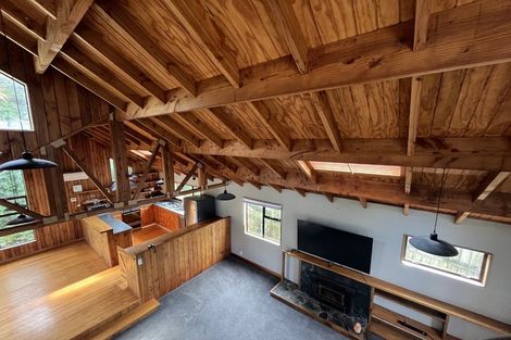 Photo of property in 11 Richmond Hill, Glenside, Wellington, 6037