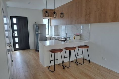 Photo of property in 3/6 Kereru Street, Henderson, Auckland, 0612