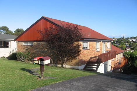 Photo of property in 2/34 Shanaway Rise, Hillcrest, Auckland, 0627