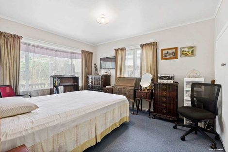 Photo of property in 1/56 Roberts Road, Glenfield, Auckland, 0629