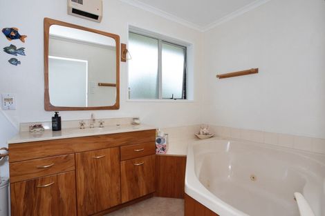 Photo of property in 28 Park View Avenue, Feilding, 4702