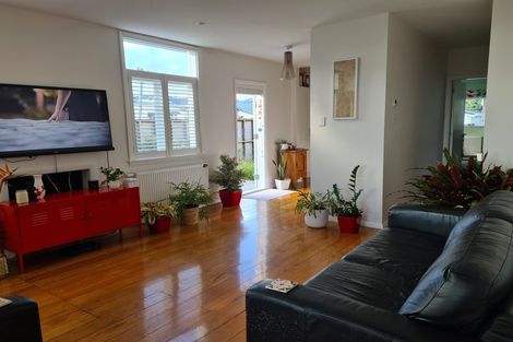 Photo of property in 227 The Esplanade, Petone, Lower Hutt, 5012