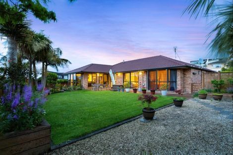 Photo of property in 1 The Ritz, Orewa, 0931