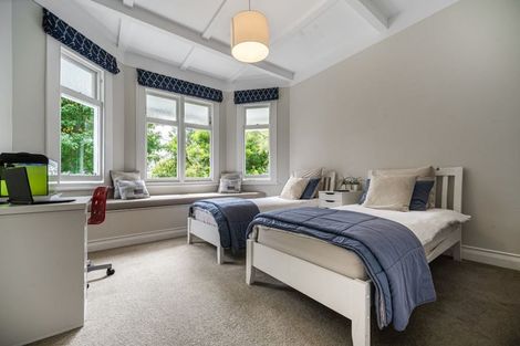 Photo of property in 15 Waterview Road, Stanley Point, Auckland, 0624