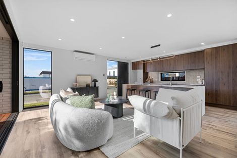 Photo of property in 49b Browns Road, St Albans, Christchurch, 8014