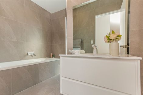 Photo of property in 14 Tauwaka Crescent, Riverhead, 0820