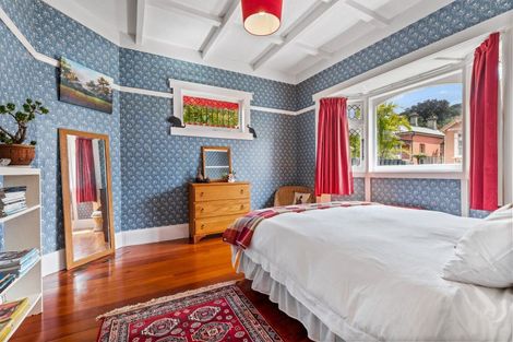 Photo of property in 2 Rattray Street, Devonport, Auckland, 0624