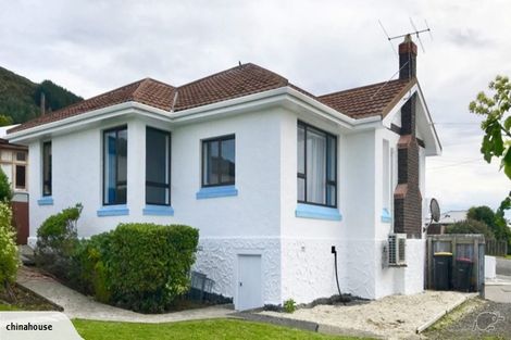 Photo of property in 12 Walker Street, Bluff, 9814