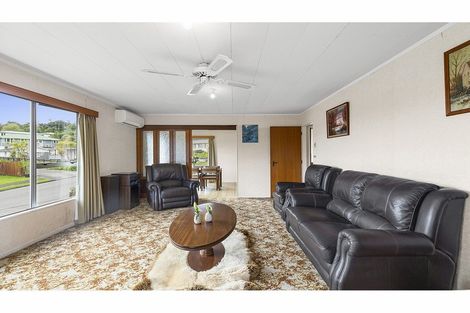 Photo of property in 64 Huanui Street, Ranui, Porirua, 5024