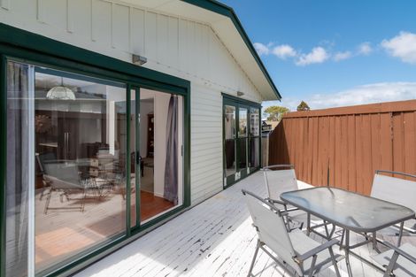 Photo of property in 86 Universal Drive, Henderson, Auckland, 0610
