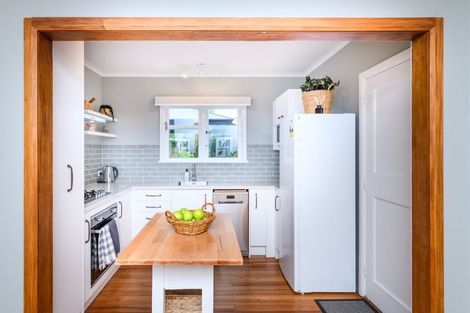 Photo of property in 7 Ihle Street, Terrace End, Palmerston North, 4410