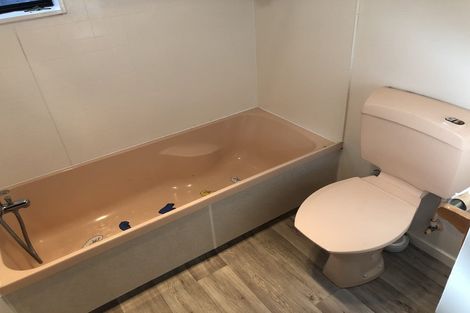 Photo of property in 2 Birkhall Grove, Strathmore Park, Wellington, 6022