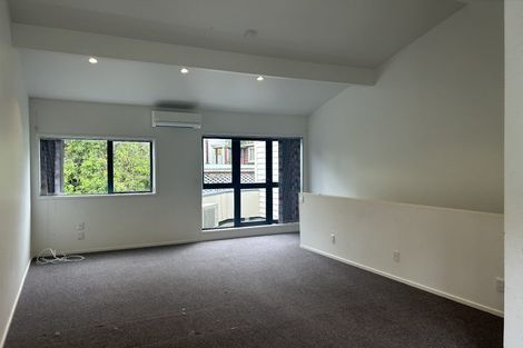 Photo of property in 29 Lawson Place, Mount Victoria, Wellington, 6011