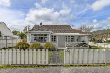 Photo of property in 89 Waddington Drive, Naenae, Lower Hutt, 5011