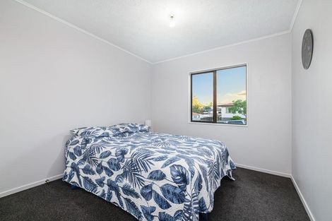 Photo of property in 14 Alidade Place, Massey, Auckland, 0614