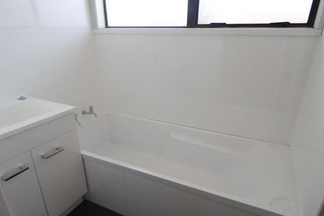 Photo of property in 1/14 Penion Drive, Flat Bush, Auckland, 2023