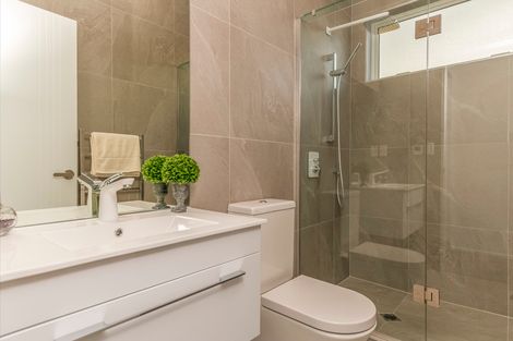 Photo of property in 14 Tauwaka Crescent, Riverhead, 0820