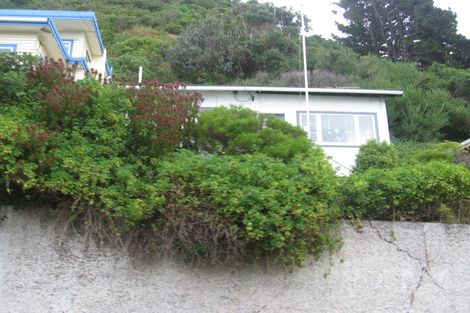 Photo of property in 274 Queens Drive, Lyall Bay, Wellington, 6022