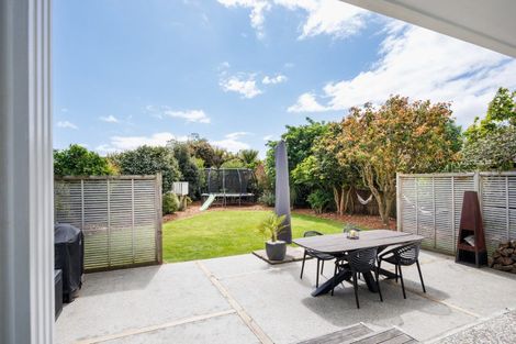 Photo of property in 4 Chilton Grove, Hokowhitu, Palmerston North, 4410