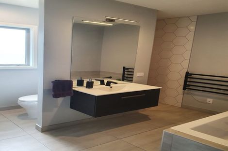 Photo of property in 71 Ross Rise, Kinloch, Taupo, 3385